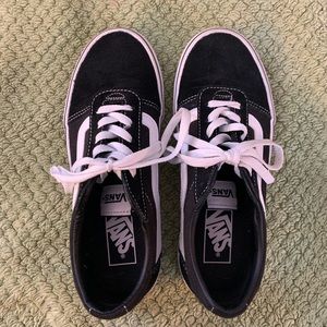 Black and White Lace up Vans Women’s size 7 with original box